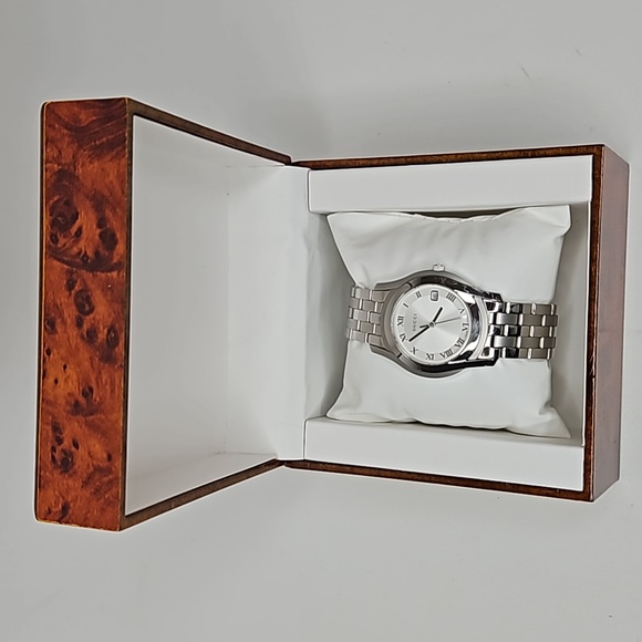 Authentic Gucci Watch 5500M Dial Quartz  Silver White Link Date Watch - Picture 14 of 15
